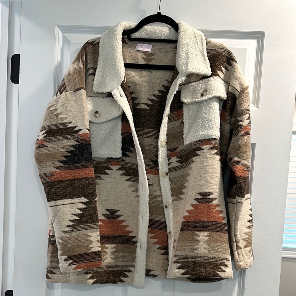 Aztec Pattern Sherpa “Shaket”